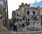 El ataque más sangriento se produjo en pleno centro urbano de Yidrin, en el suroeste de Hama, donde fallecieron 17 personas y 50 resultaron heridas por el estallido de un vehículo.